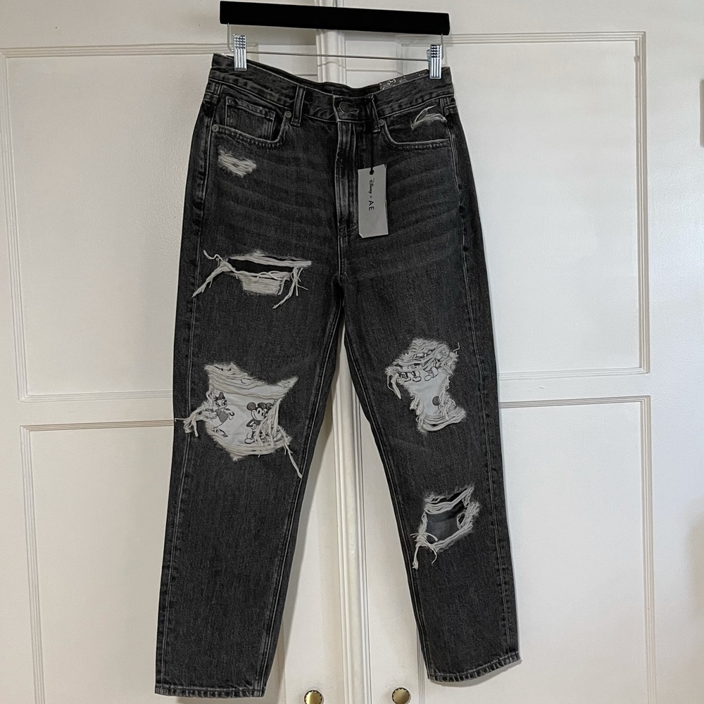 ✨ American Eagle - Disney X AE Mom Jean ✨